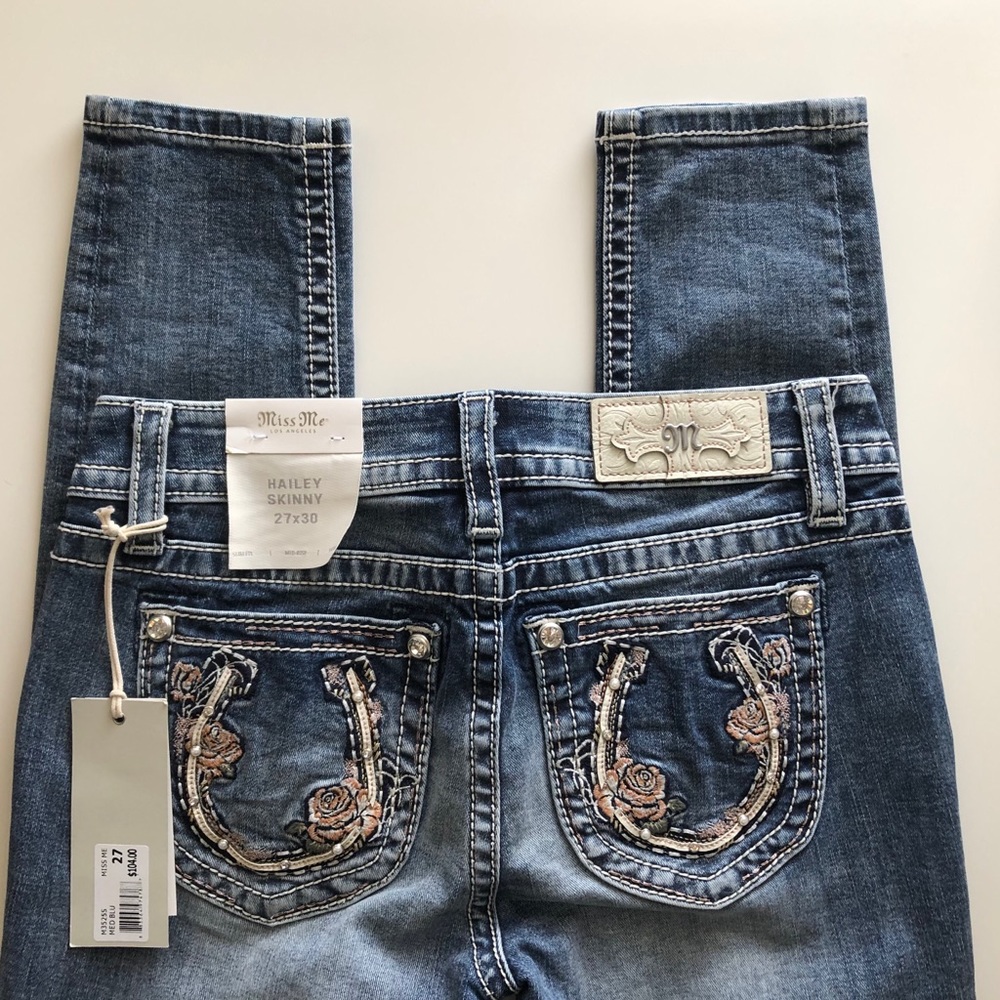 New!! NWT Miss Me Hailey Skinny Jeans